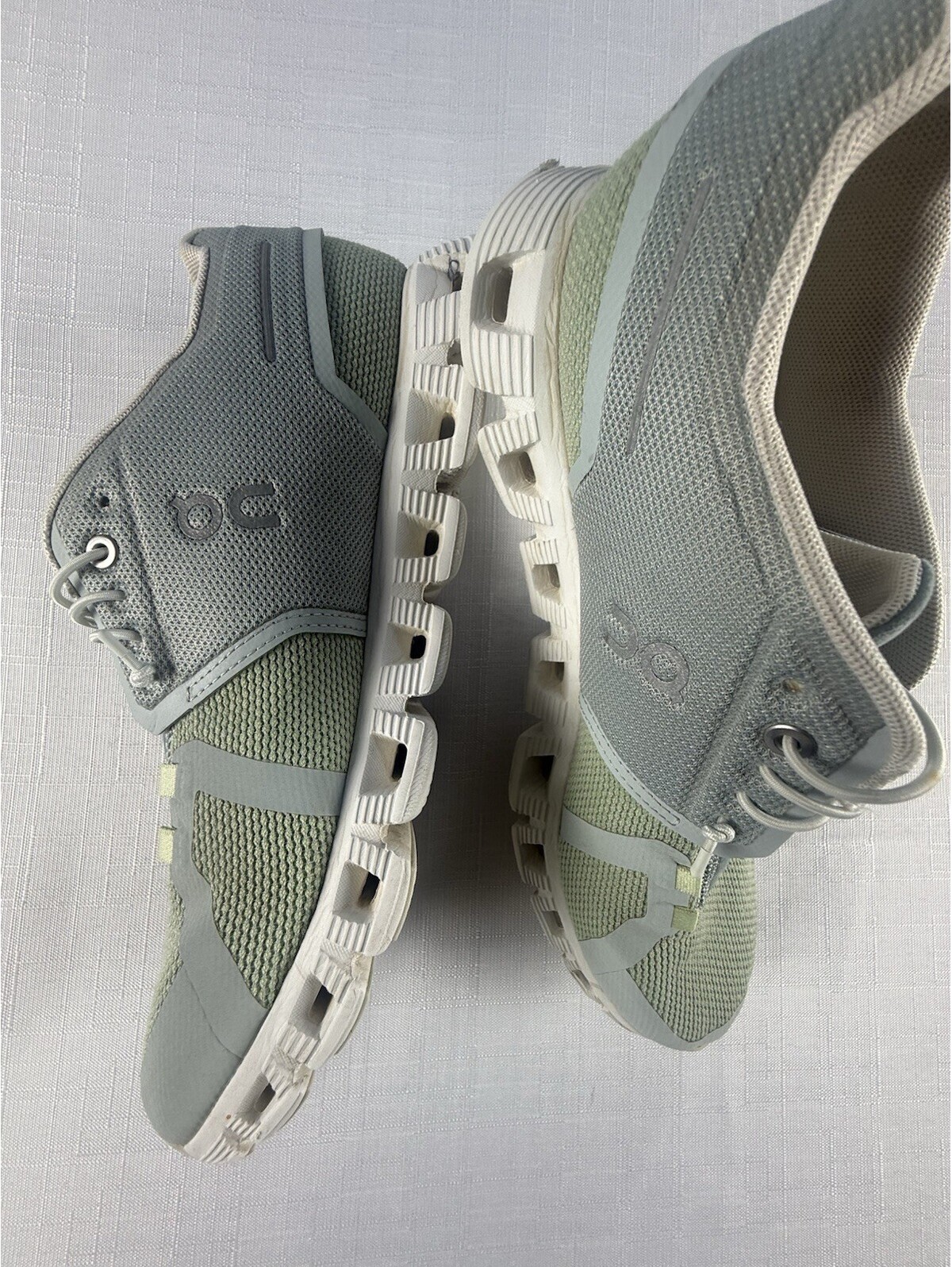 On Running Cloud Women’s Size 10 Gray Green Cloudtec Running Shoes Speed Lace